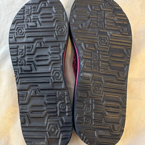 Teva Women's Mush II Sandals, Tiki Navy/Raspberry Size Women 5 NWT - Picture 5 of 5